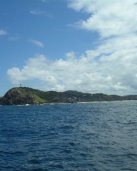 COASTAL SAILING ON STARCHASER