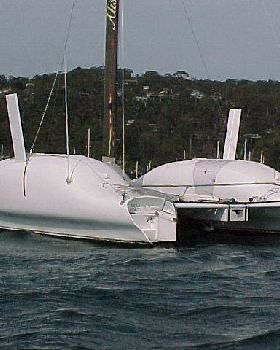 Alisios outboard motor position