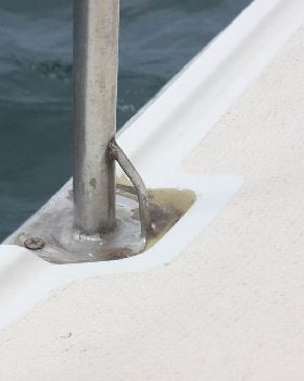 stanchion3