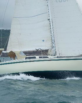 Bounty 35 off Maitland bay area