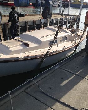lifting the masts 004