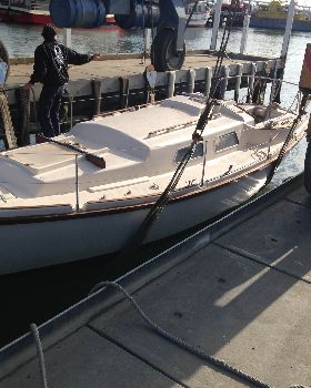 lifting the masts 003