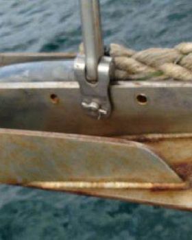 Adams 31 anchor roller