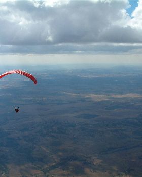 Cloud-baseat Manilla, chasing the next thermal.