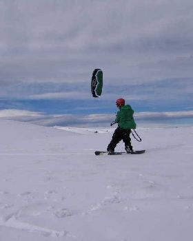 First snowkite sesh of 09 - Mike Holland