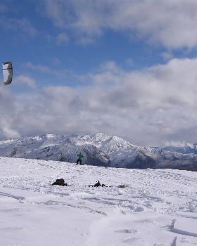 First snowkite sesh of 09 - Mike Holland
