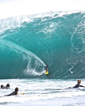 Matahi-Drollet-wave-of-the-day Teahupoo-Tahiti Point-Break-2-photo-Kenna-Colbs-0557