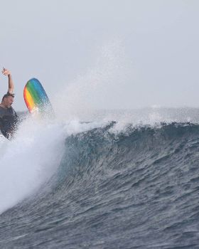 Bert surfer