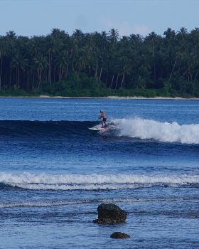 No Crowds and more fun waves