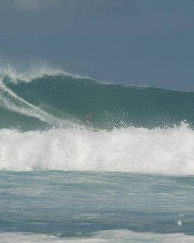 How good does the yellow baby bomb look on a wave?