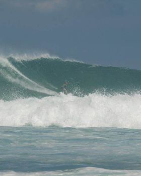 How good does the yellow baby bomb look on a wave?