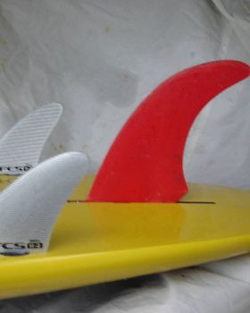 106\" Naish FCS H2 sideys 7.3/4\" centre fin