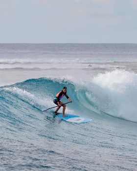 Maldives SUP Surfing