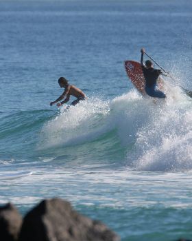sup...the alley...currumbin....guy...honalua blue 