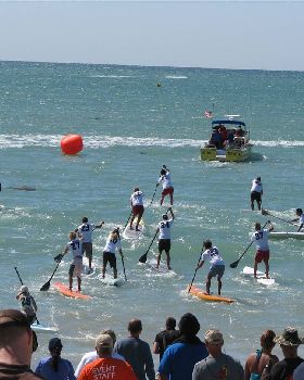 Massive Beach Start of the Elite Race