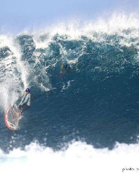Ikaika Kalama Paddle Surf Hawaii