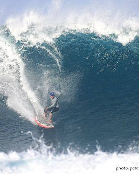 Ikaika Kalama Paddle Surf Hawaii