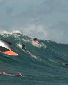 Queensland SUP on North Shore HAWAII