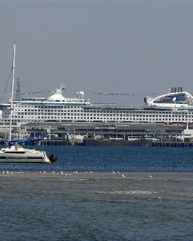 Cruise Ship