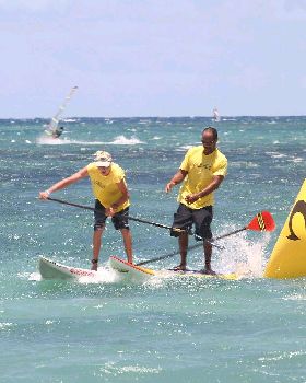 2010 Olukai Race - Conner & Aaron having words !!