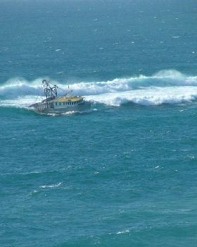 trawler surfing 004