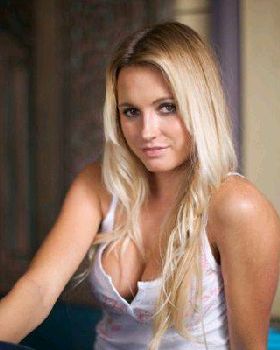 Alana-blanchard-photoshoot