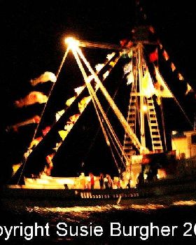Pt Lincoln at night