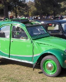 1-Green Citroen 2CV