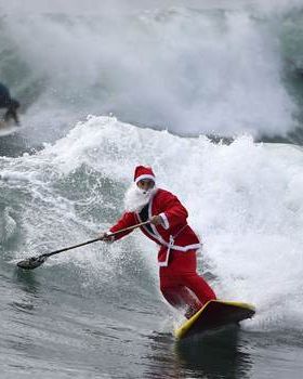 potd-surfing-santa 3112703k