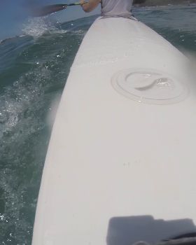 check out this sneaky SUP'er on the inside thinking he was gana make the wave