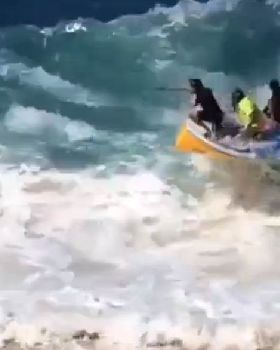 party SUP wipeout