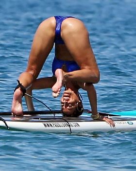 Nicole-Murphy-Bikini-3