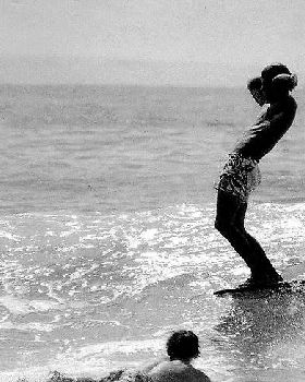 595942-surfing-photography