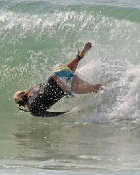 surfer-wipeout-big-waves21