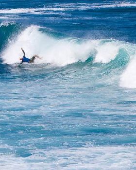 Maui Hawaii -Ho'okipaBeachParkSurferWipeout RichardDickMorgan CC BY-ND
