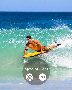 Scarborough Beach - xpluda.com