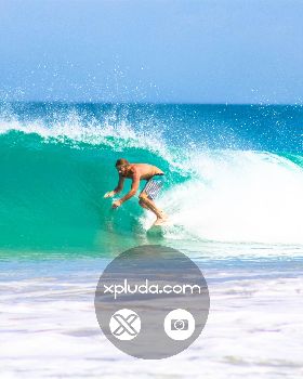 Scarborough Beach - xpluda.com
