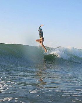 surf-in-tamarindo-costa-rica-samba-to-the-sea