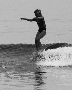 Francesca-Seely-longboarding-Call-To-The-Wall-Malibu-2014 Surf-Channel-photo-Shannon-Marie-Quirk 917
