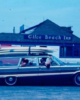 Surf-Wagon-Vintage