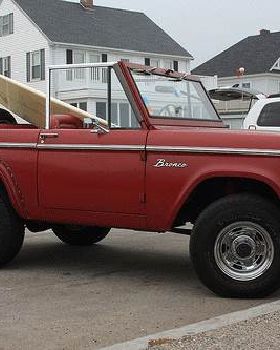 ford-bronco-surfboard