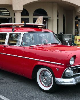 1955-Ford-station-wagon-red-fvr-DSC 0113