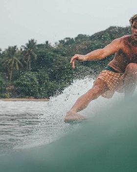 Surf-Camp-Yoga-Retreat-Sri+Lanka-Hikkaduwa-Midigama-Arugam+Bay-Pottuvil-Mirissa-Ahangama-Madiha-Meda