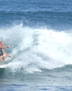 Easter 09 Free with our own surf break and camping spot,PITTED all weekend Ben / Gaza