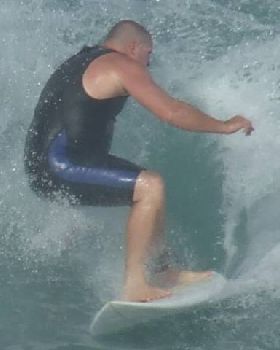 Easter 09 Free with our own surf break and camping spot,PITTED all weekend Ben / Gaza