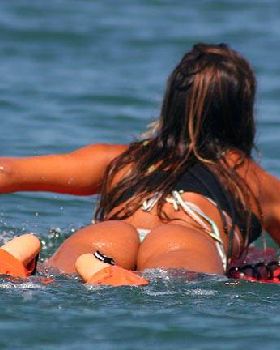 hot-ass-babe-paddling