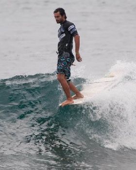 Layed-back-Toes-to-the-Nose-Makaha