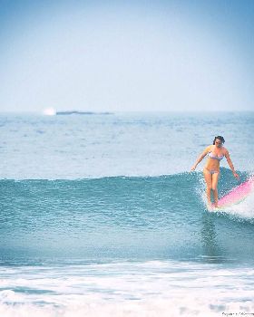 stephanie-schechter-panama-noseride-janet-schechter-photo-on-jettygirl-surf-photo-friday