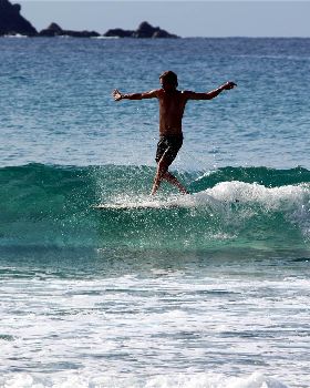 Surfing Wategoes