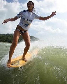 Kassia-Meador-Surf-5